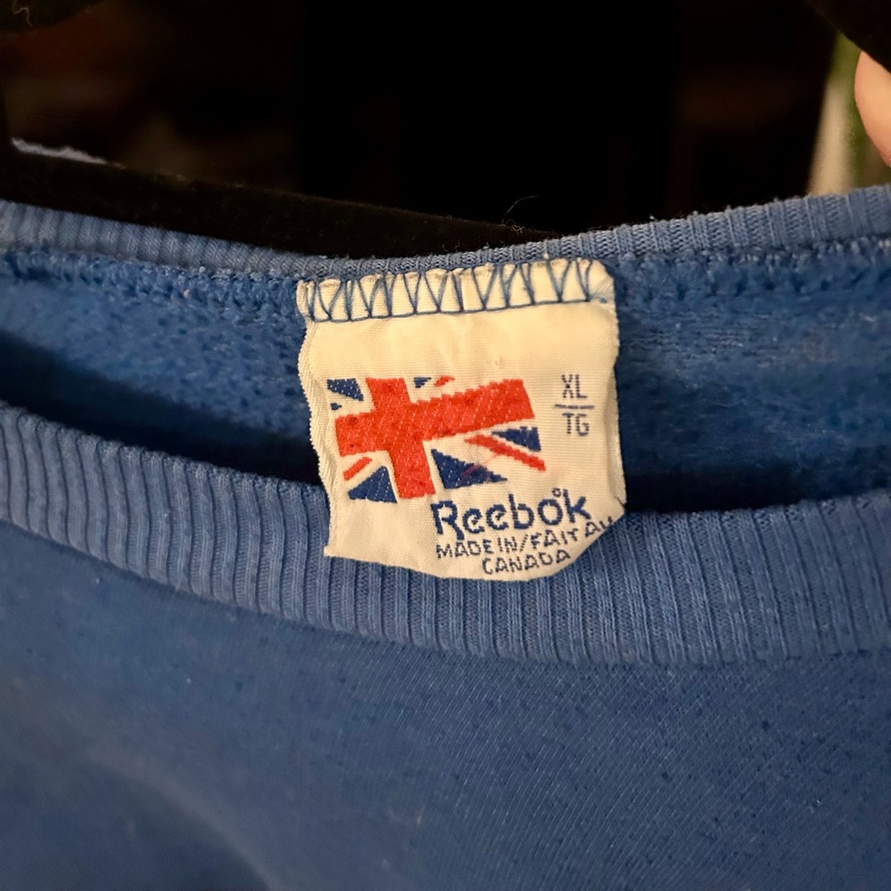 90’s Reebok Sweatshirt - Picture 2 of 2